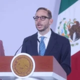 Eduardo Clark reporta ahorro de 70 mil mdp en compra de medicamentos