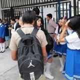 Clausuran otra secundaria por falta de maestros y luz