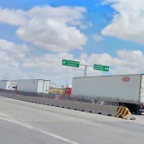 Fallas y revisiones colapsan cruce Reynosa-Pharr