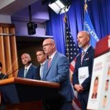 EU ofrece 100 mdd en recompensas por líderes del CJNG