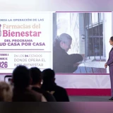 Presume Sheinbaum puentes y carreteras