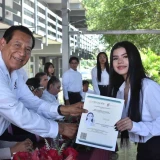 CETIS 71 Reynosa premia a jóvenes con títulos técnicos