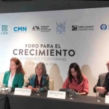 Economistas piden revisar políticas para acelerar el PIB