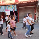 Invaden los comercios guias para personas invidentes