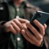 Arranca consulta a maestros sobre uso de celulares en aulas: SEP