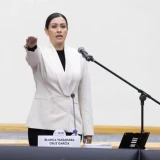 Blanca Cruz Garcia rinde protesta como presidenta interina del INE