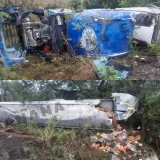 Vuelca trailer con 25 toneladas de fruta en San Fernando