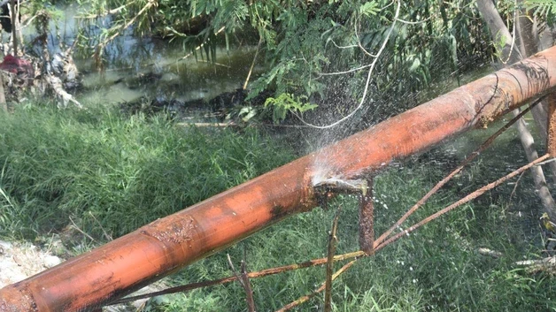 Otra vez se fuga el agua en El Olmo
