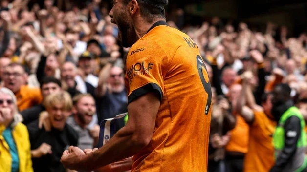 Jimenez hace el gol del triunfo