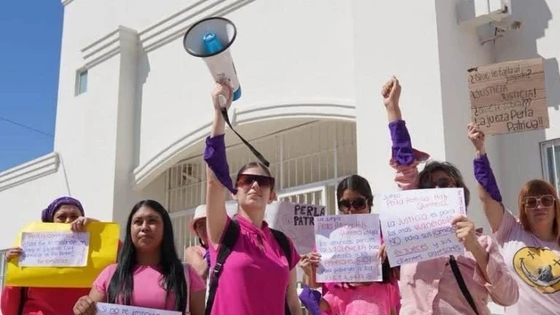 Demandan salida de jueza