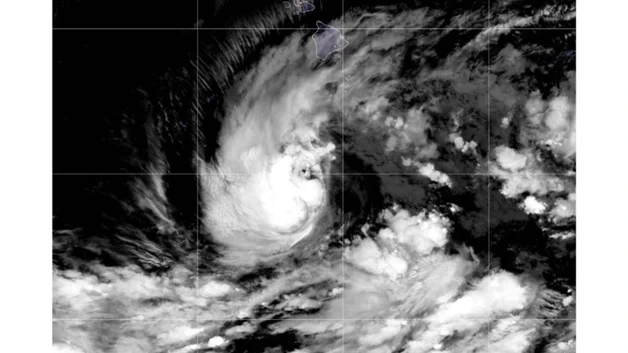 Huracan Polo deja fuertes lluvias en la costa mexicana