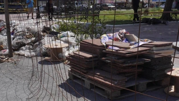 Sin concluir remodelacion de la Plaza 21 de Marzo