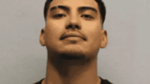 Identifican a sospechoso que baleo a oficial en Edinburg