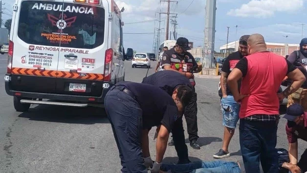 Queda malherido motociclista por choque