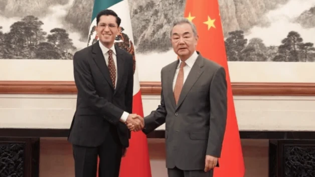 Canciller Velasco fortalece lazos con China en Beijing