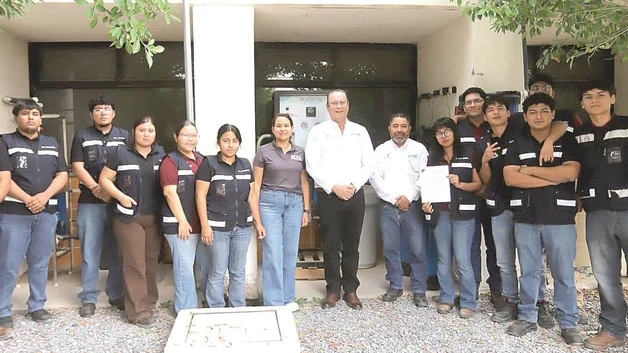 Ensamblan alumnos planta purificadora