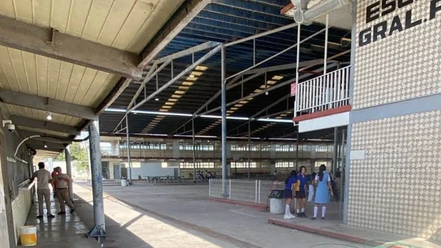Padres cuestionan trato y sanciones en secundaria