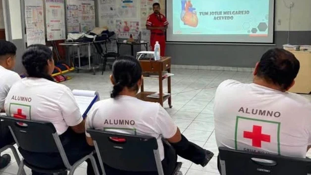 Forman a nuevos técnicos medicos