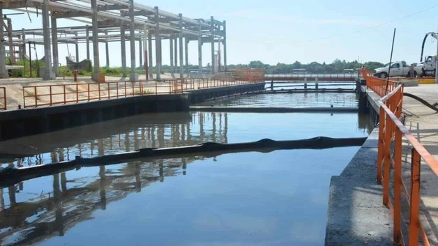 Mantiene Pemex labores de saneamiento en el río Panucó