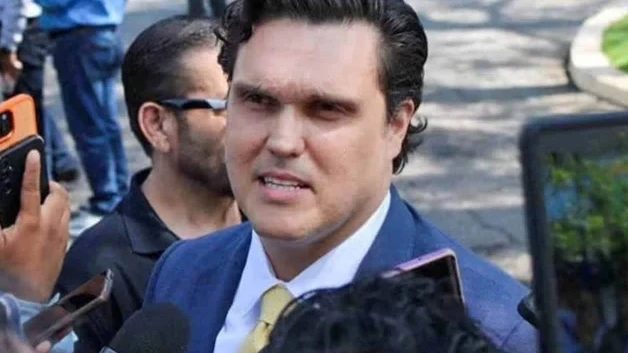 Plantean nacionalidad única para cargos locales