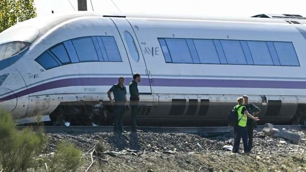 SRE externa condolencias a espanoles tras accidente ferroviario