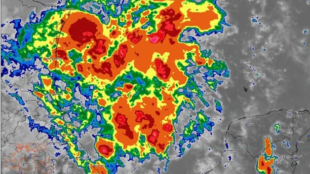 Acecha a Tamaulipas disturbio tropical 92L