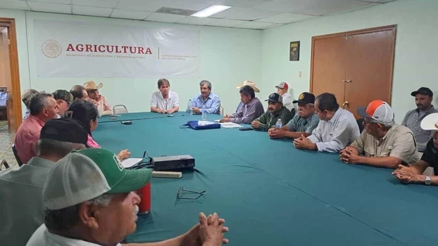 Llevan la crisis del campo ante SADER