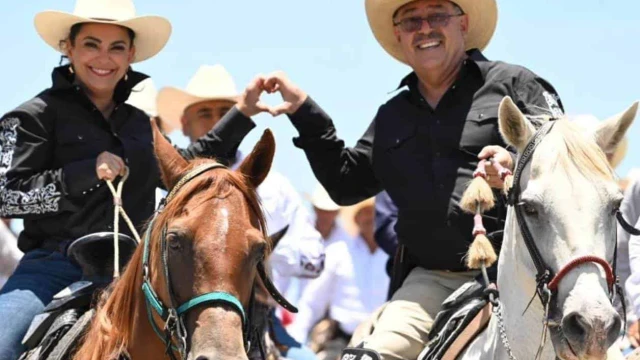 Participa senadora Olga Sosa en la cabalgata de Tula