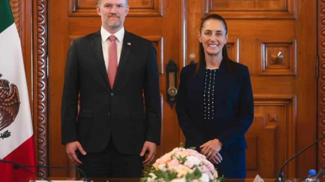 Sheinbaum se reúne con autoridades de EU por el T-MEC