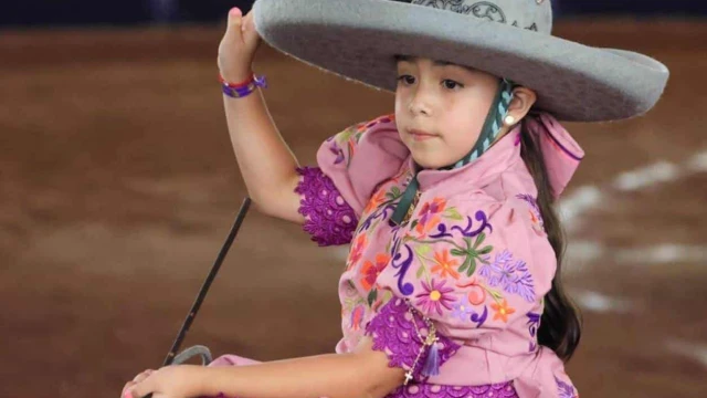 Destaca en la charrería infantil
