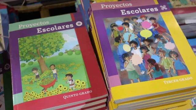 Avanza entrega de libros de texto
