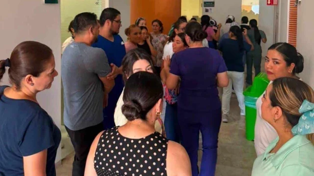 Se unen enfermeras a reclamos al IMSS