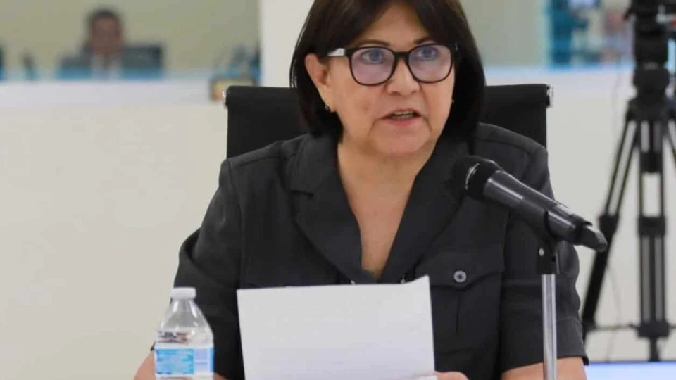 Van por escuelas militarizadas
