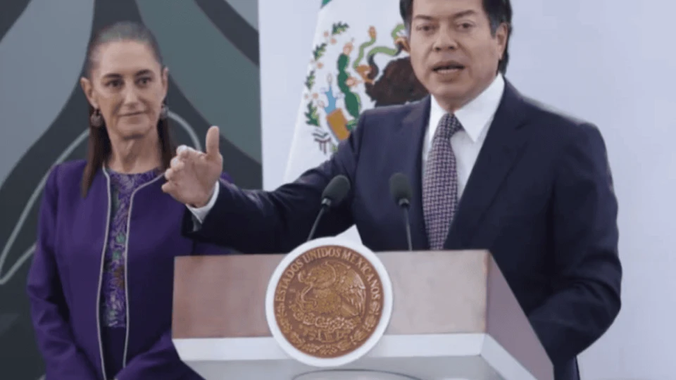 81% de maestros, a favor de regular uso de celulares en escuelas: SEP