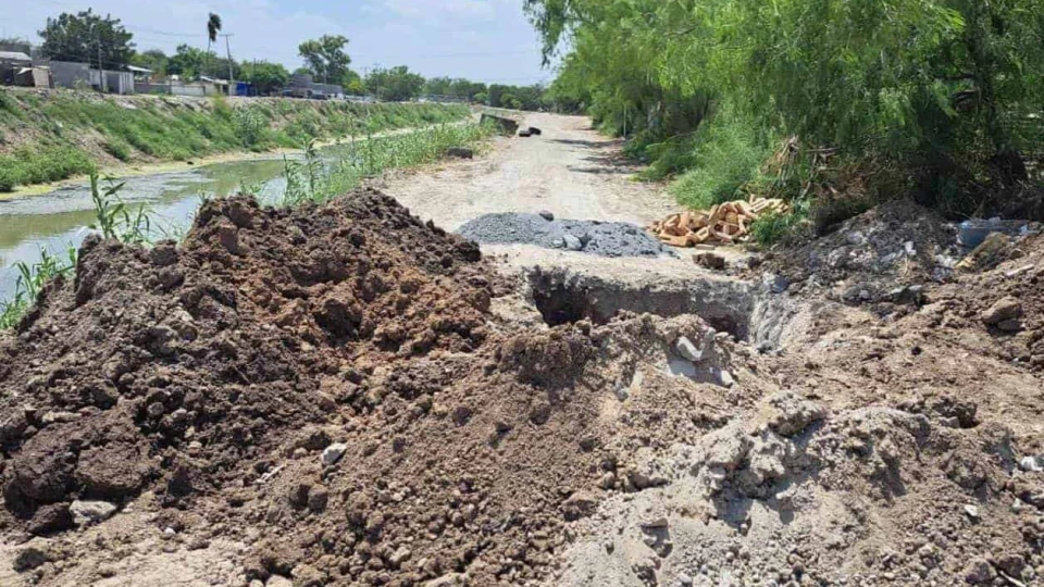 Cierre del dren complica el acceso de los vecinos