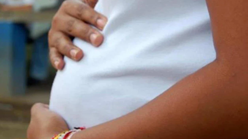 Alertan por embarazos en menores de 15 años
