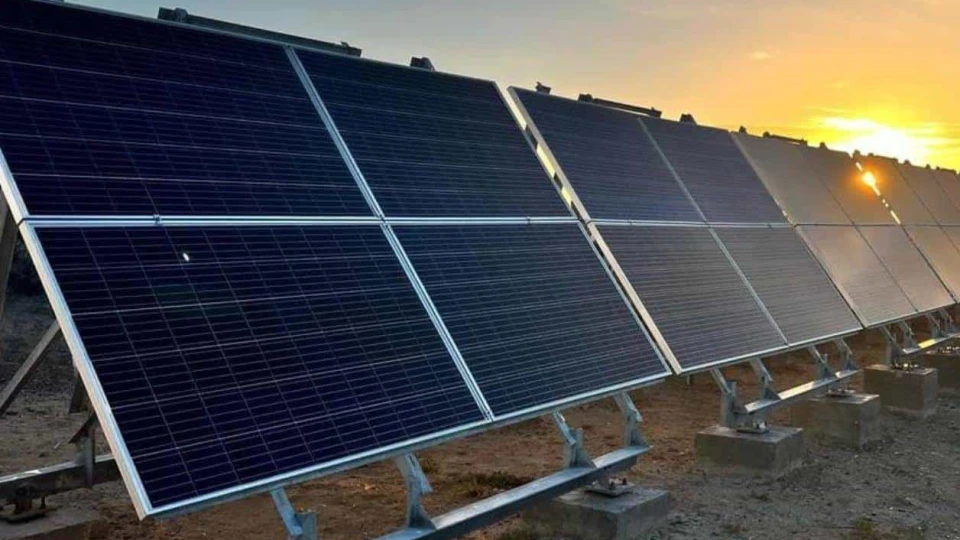Saturan paneles la red eléctrica
