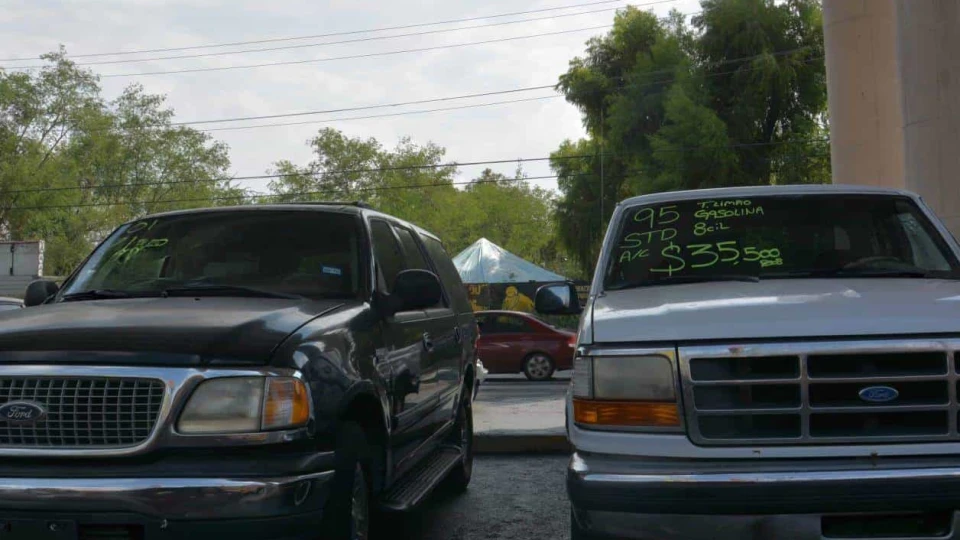 Ofrecen legalizar autos... y es fraude