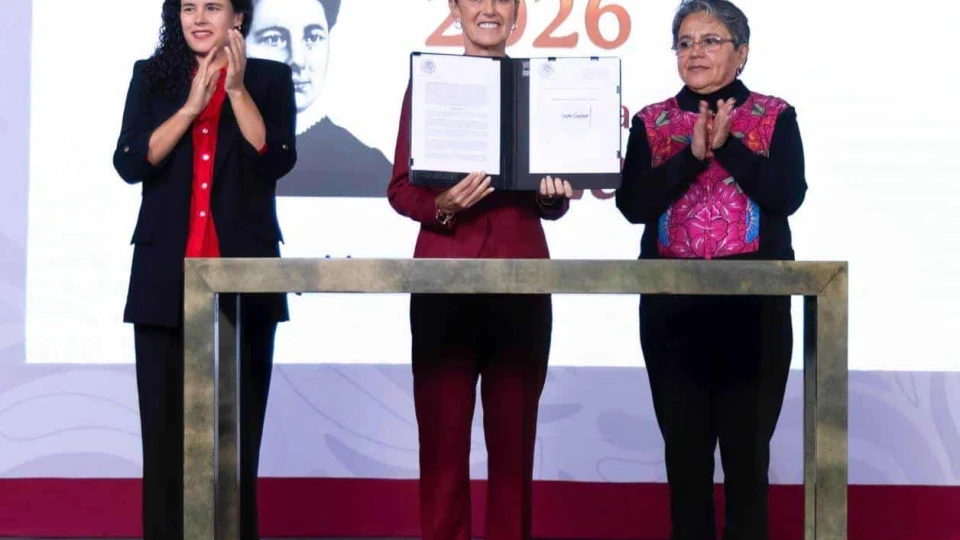 Noticias Firma Claudia Sheinbaum decreto de transparencia