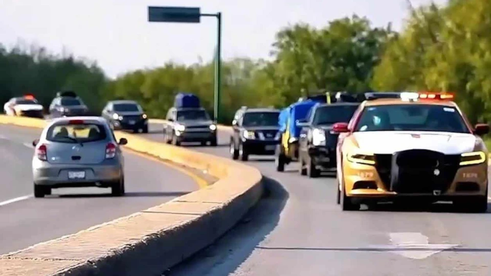 Cruzan paisanos sin incidentes