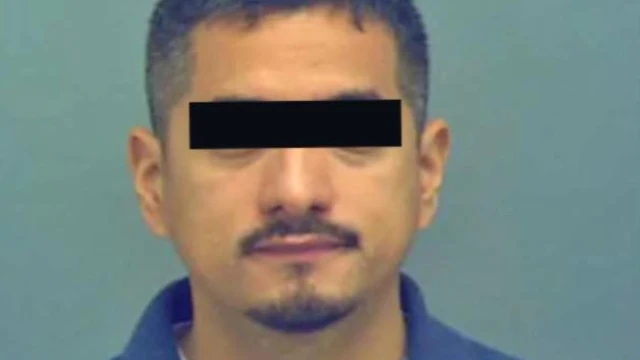Detienen a oficial de Policía de El Paso