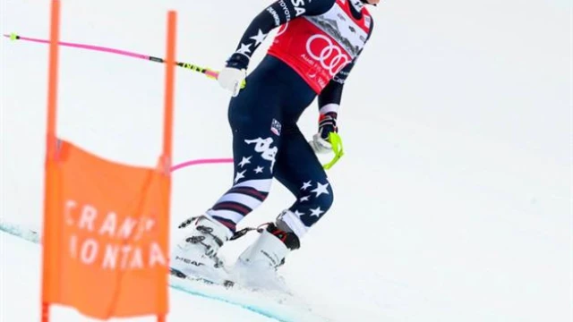 Lindsey Vonn cae y se lesiona la rodilla antes de Juegos Olímpicos