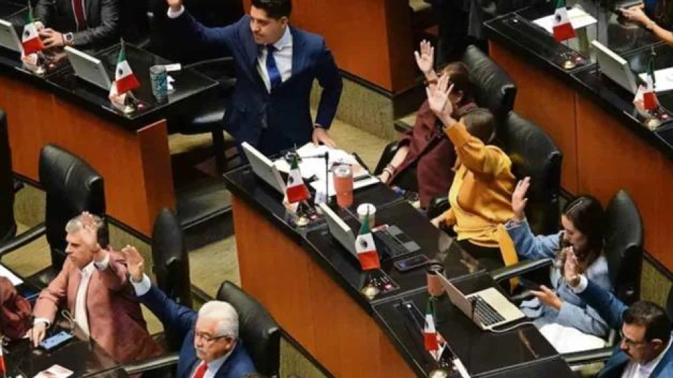 Tipifican como violencia laboral que mujeres perciban menor salario