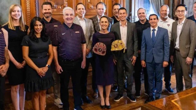 Sheinbaum recibe a equipos de las Grandes Ligas en CDMX