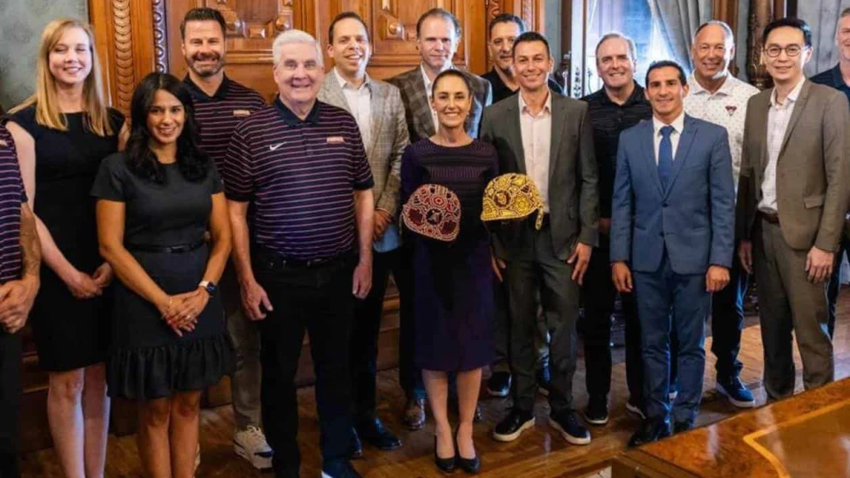 Sheinbaum recibe a equipos de las Grandes Ligas en CDMX