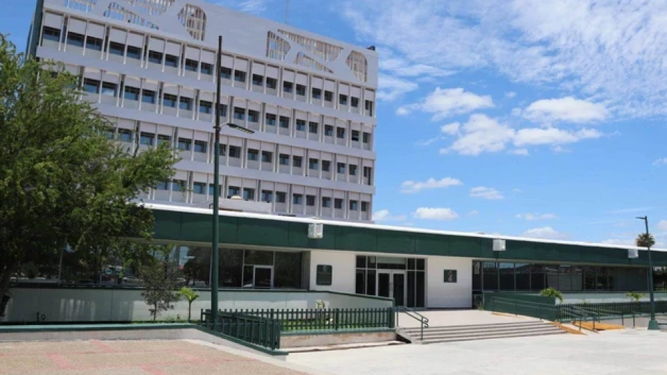 Denuncian acoso laboral y presunta corrupción