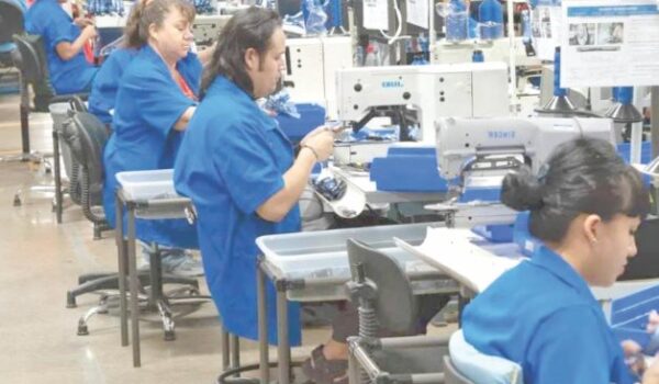 Busca Ley Silla proteger la salud del trabajador