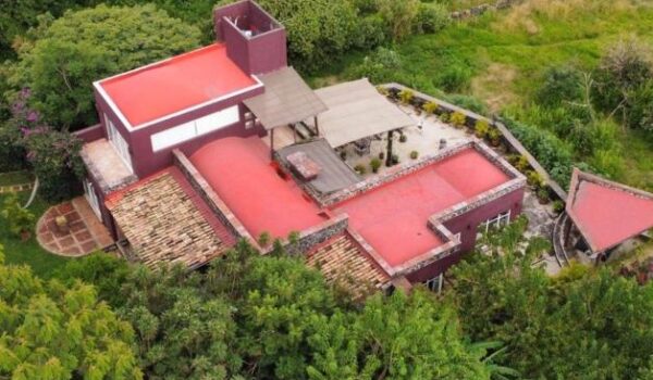 ´¡Fuera Noroña!´ protestan en su casa de Tepoztlán
