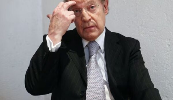 José Ramón Fernández explota contra Efraín Juárez y los Pumas