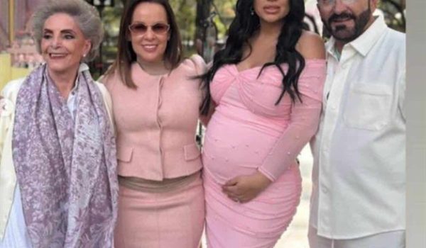 Celebran baby shower